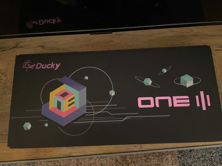 Продавам клавиатура Ducky One 3 Classic TKL Hotswap Cherry MX