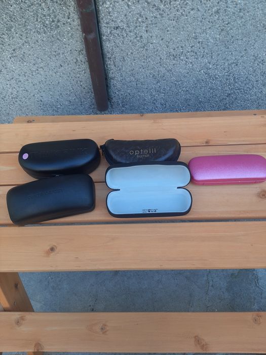 Продавам 4 бр батерии за вода почти нови  плюс резервни меки връзки