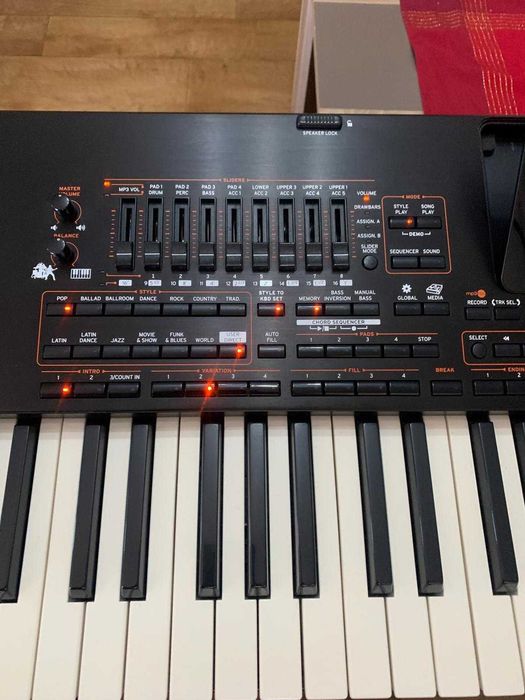 VAND ORGA Korg Pa 4x Cu set nou 2026 pregatita de cantat