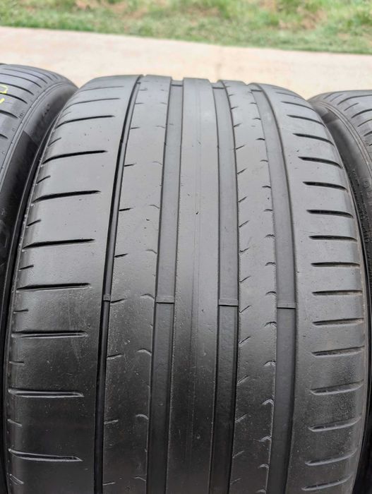 SET 4 Anvelope Vara 285/30 R22 PIRELLI P Zero AO 101Y