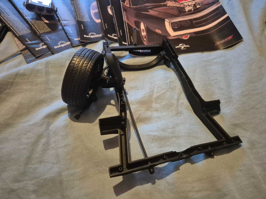 Продавам колекция Списания бързи и яростни DODGE CHARGER