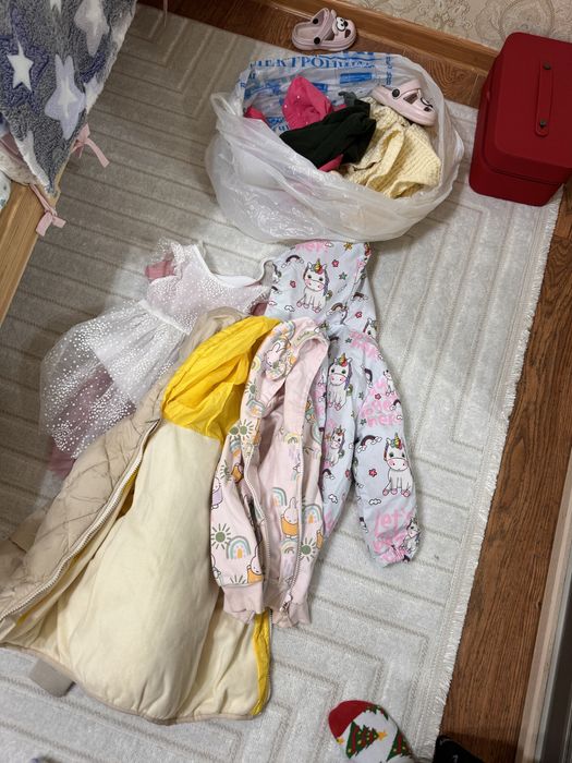 Игрушки и вещи на девочку