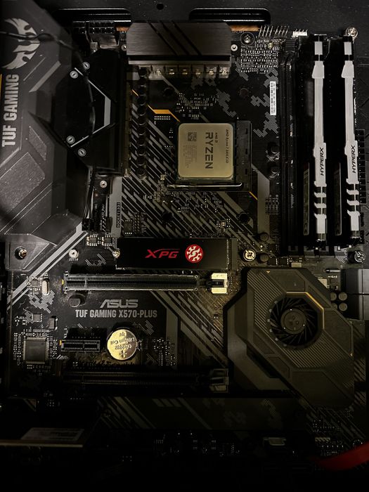 Kit Ryzen 7 5800x3d + 32gb (2x16) ram DDR4 HyperX RGB 3200Mhz