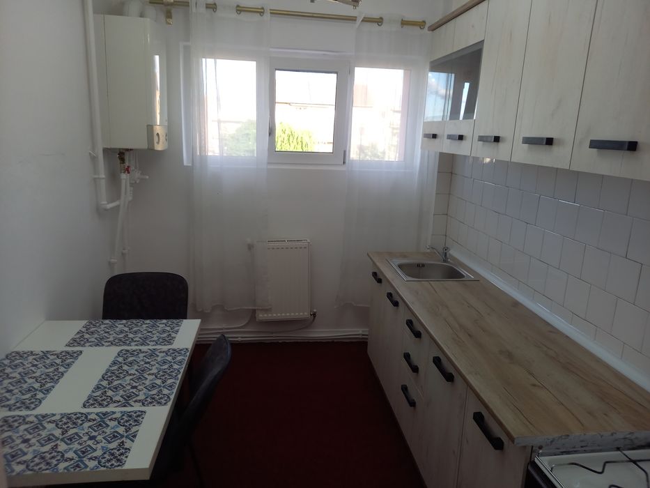 Vând apartament 2 camere Castelul de Apa
