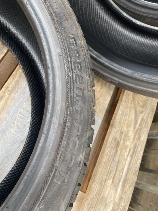 225/40/18 Летни