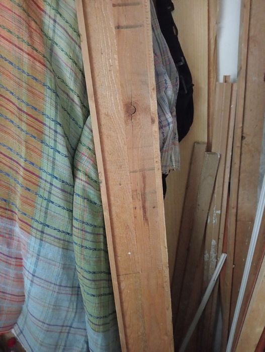 Ușă blindată îmbrăcată în lemn