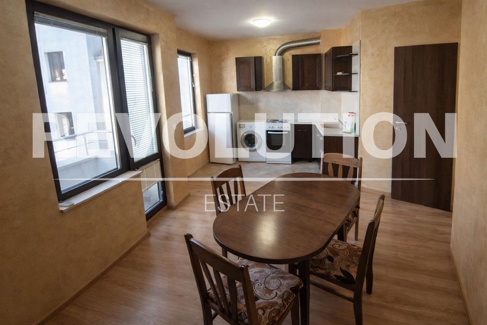 Тристаен апартамент  в гр.Варна, Лятно кино Тракия!