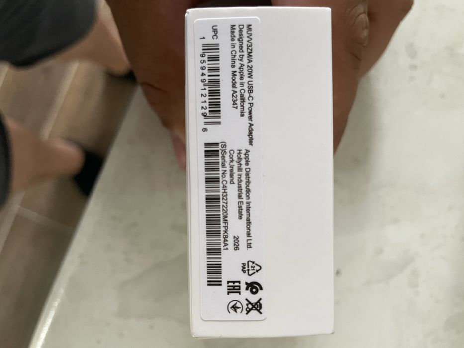 Оригинальный адаптер Apple 20W