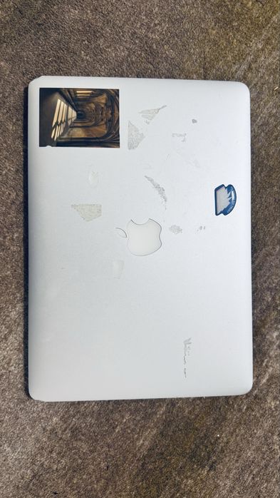 Продам ноутбук Apple