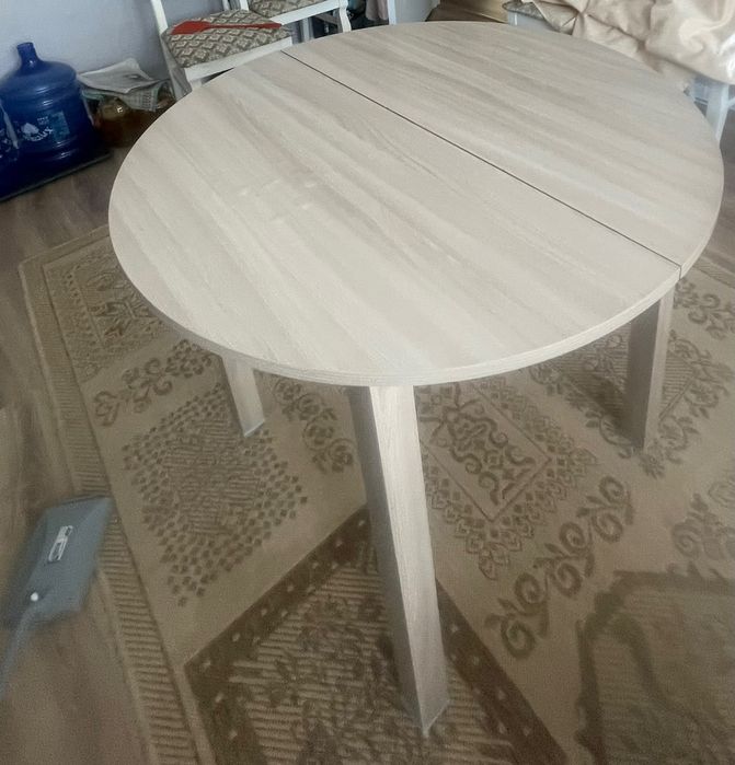 Продается кухонный стол