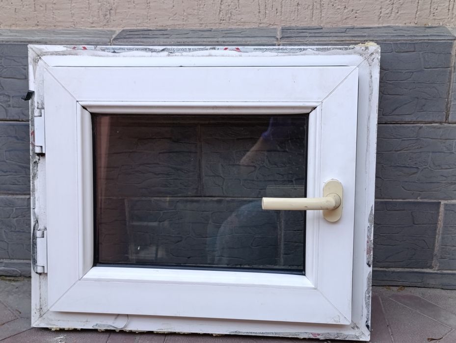 Продаю форточку. Цена : 10000 тыщ тенге