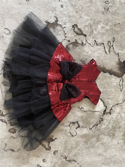 Нарядное платье для девочек