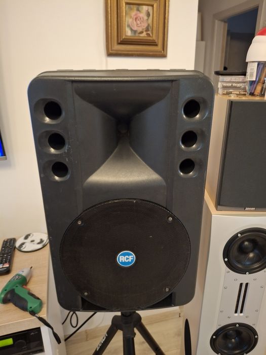 Set 2 boxe RCF ART 300 pasive, 300w RMS, totul original, Made in Italy