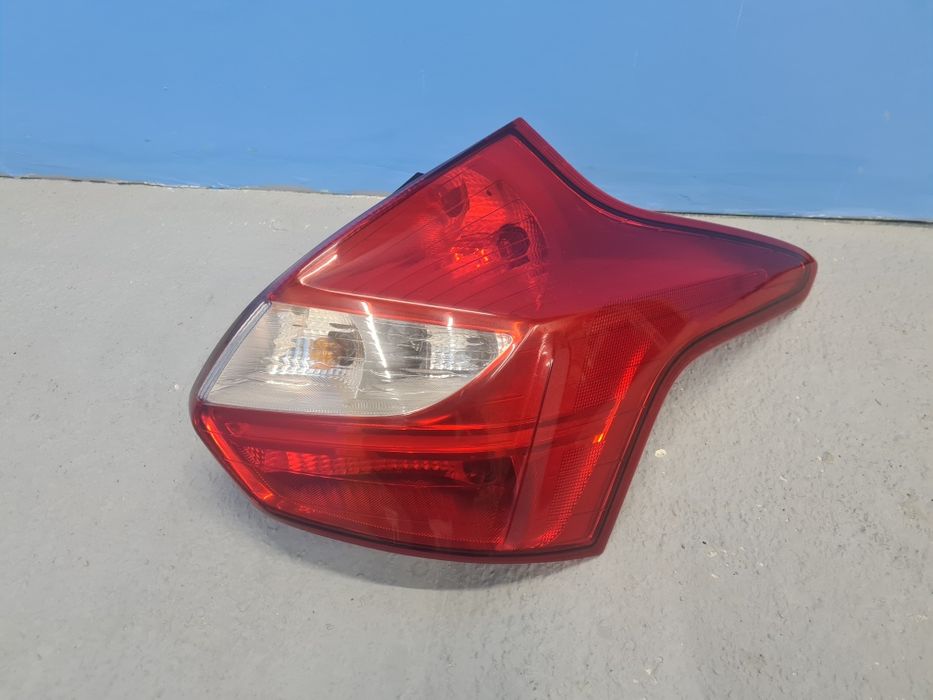 Stop de frana dreapta Ford Focus mk3 hatchback
