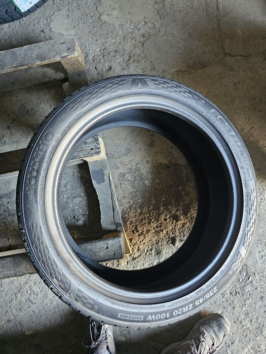 4 anvelope vara 235 45 20 Kumho 2022 6.4mm