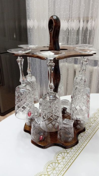 Продам набор хрустальных бокалов