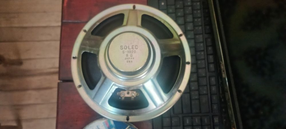 Solec S-1020  Говорител за китара.
