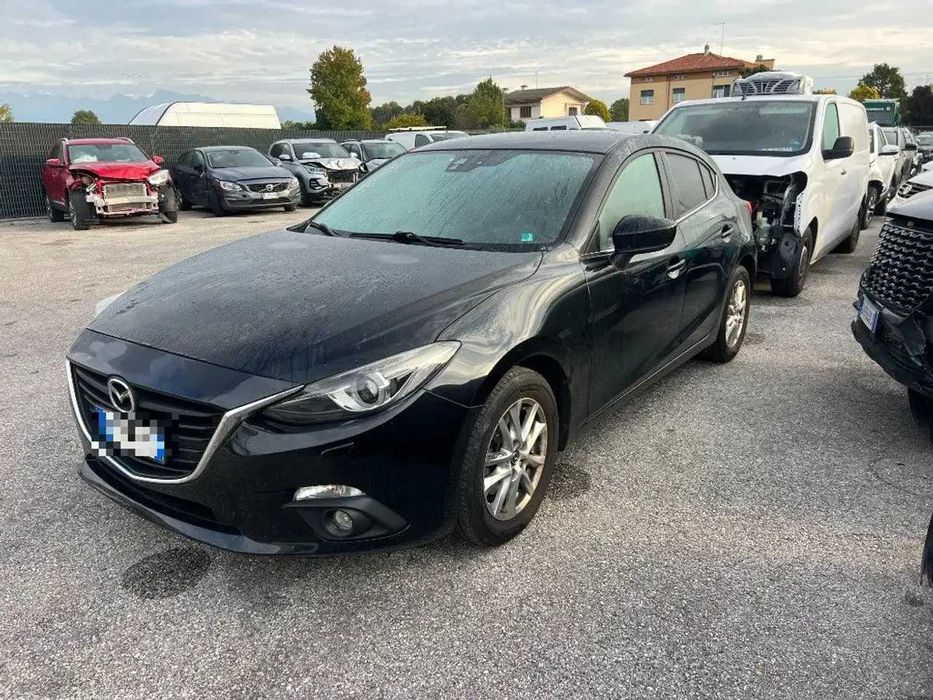 Mazda 3 1.5d 2015g,Мазда 3 1.5д на части