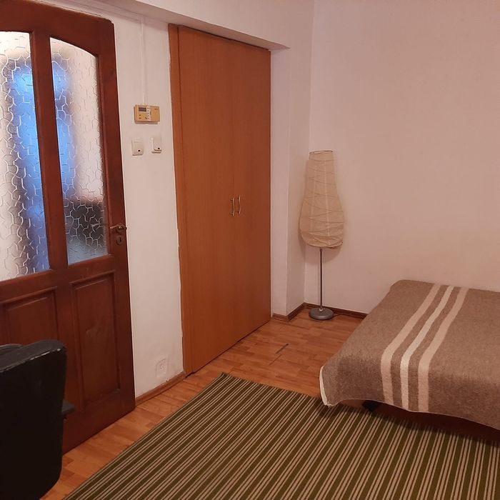 Garsoniera de închiriat în centrul strandului