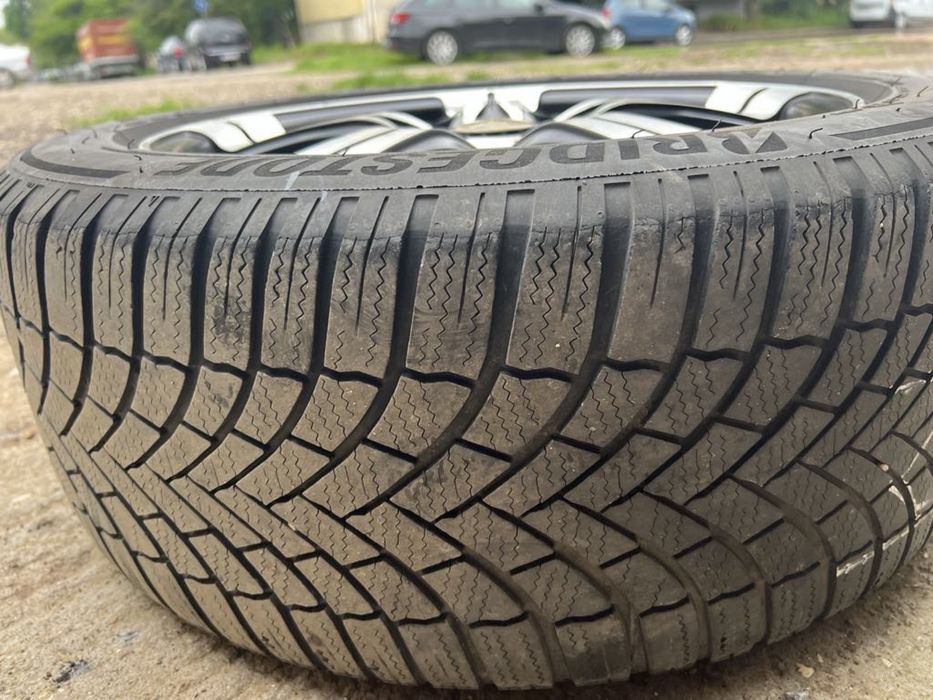 Гуми с джанти Bridgestone