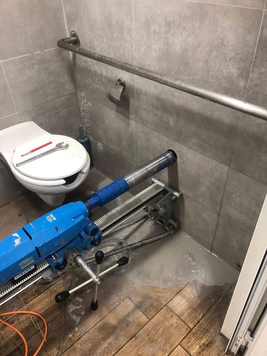 Диамантено пробиване, пробиване на отвори в бетон.