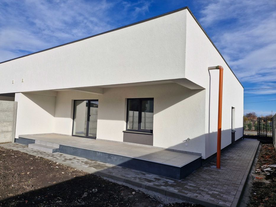 Duplex modern, curte generoasă – zonă liniștită Becicherecu Mic