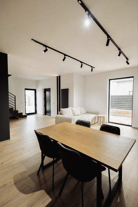 Case Duplex  Rate dezvoltator