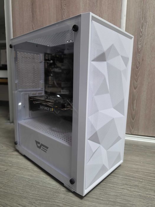 PC gaming  i7-8700, GTX 1660Ti, 16GB DDR4, 512GB M.2 NVMe+1TB M.2 NVMe