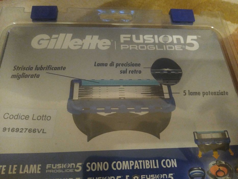 Gillette Fusion 5 Proglide (3 seturi a cate 3 lame per set)