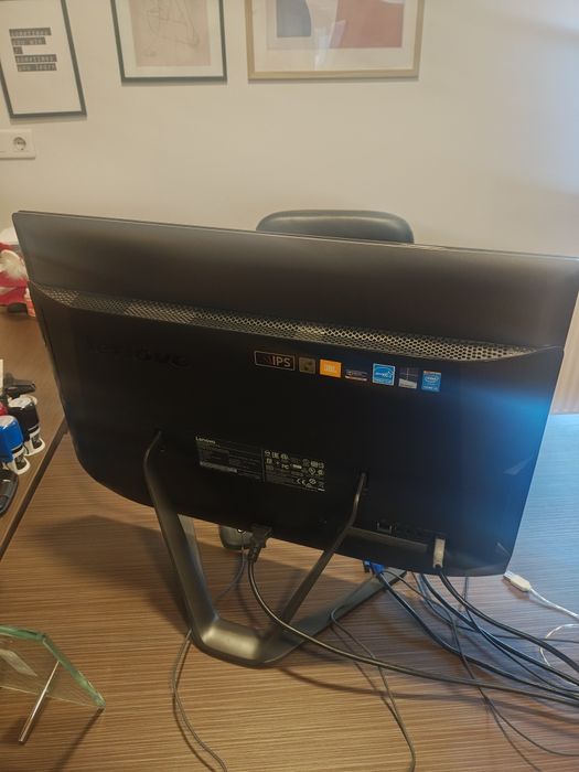 Lenovo touch screen 23,8" AIO i5 - 8G - 500Gb HDMI in si out