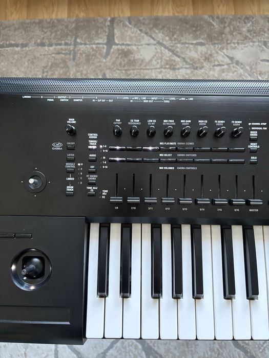 Korg kronos 2 61