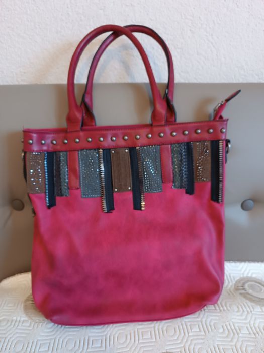 Дамска чанта  цвят вишна