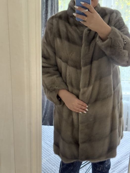 Продам норковую шубу