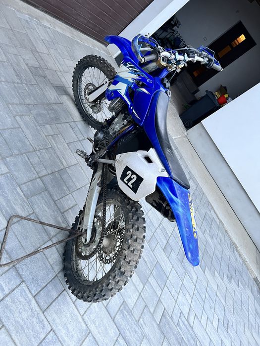 Vând YAMAHA YZF 426