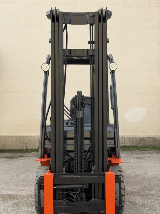 Вилочный погрузчик кара автокара