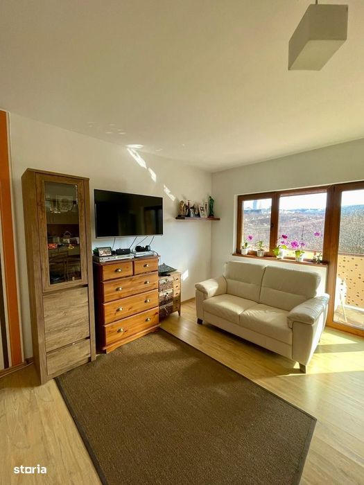 Apartament 3 camere, parcare exterioara, in Manastur.