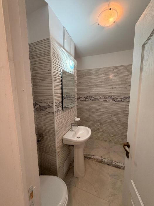 Propietar inchiriez garsoniera cu balcon in zona Petre Ispirescu , sector 5 la 10 minute de Piata Unirii