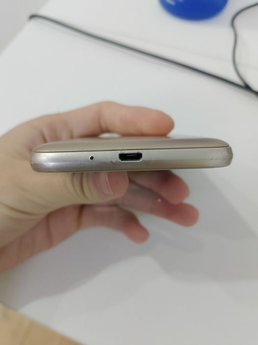 Самгунг j1 отличный