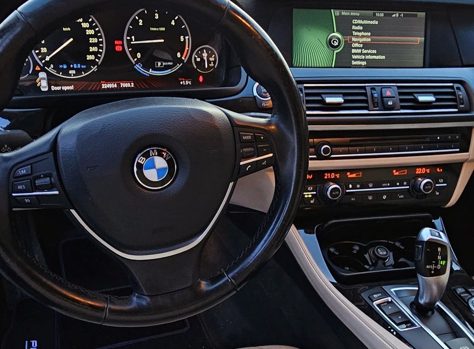 BMW F10 automat 8+1 pachet m 520D head up display