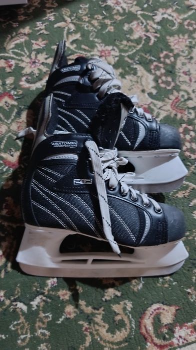 Продам детские коньки 36 р