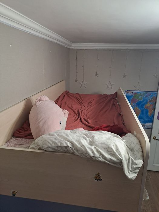 Детская двухъярусная кровать