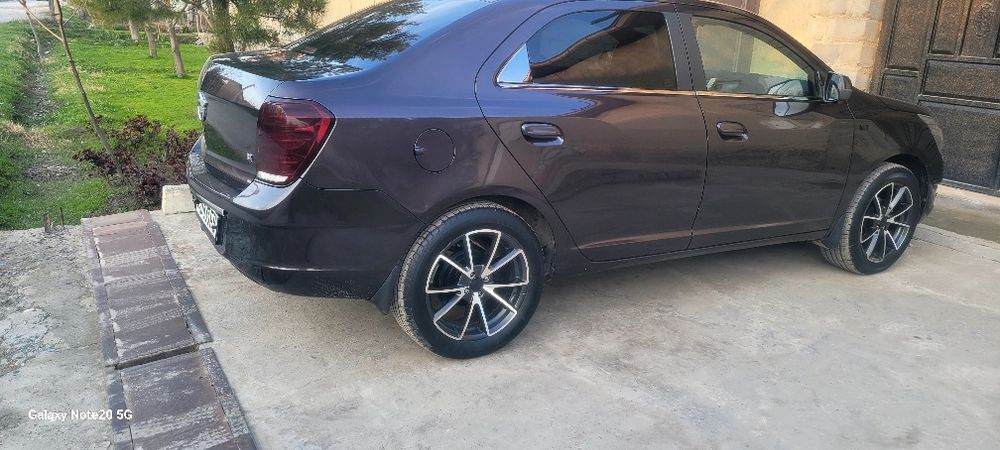 Diska r 17 sotiladi
