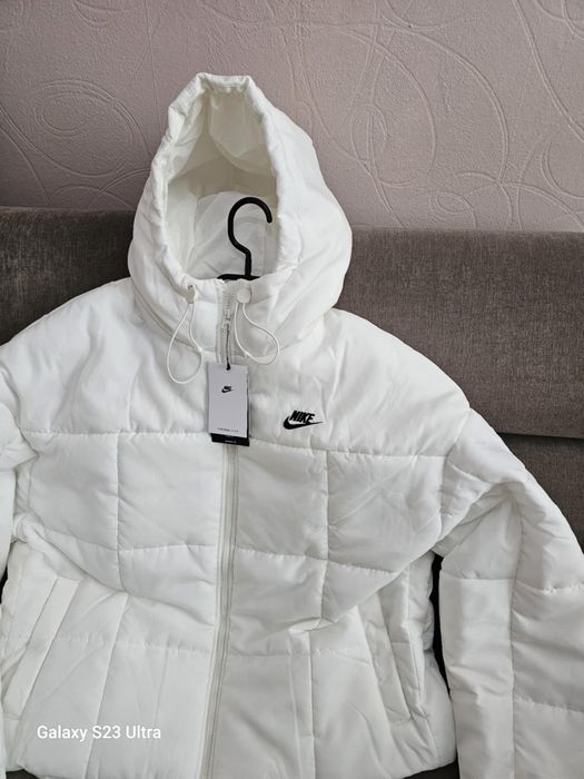 Оригинално ново яке Nike