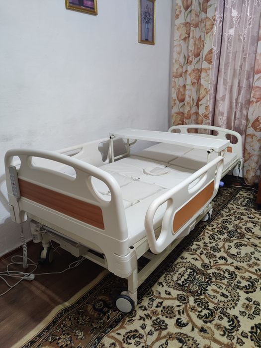 Медецинская кровать