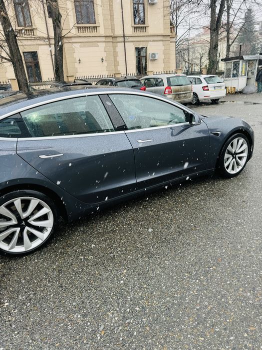 Tesla model 3 Long Range performance 500cp TVA deductibi