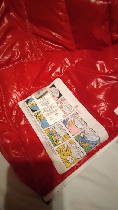 Geaca de copii marca Moncler nouă umpluta cu puf  .