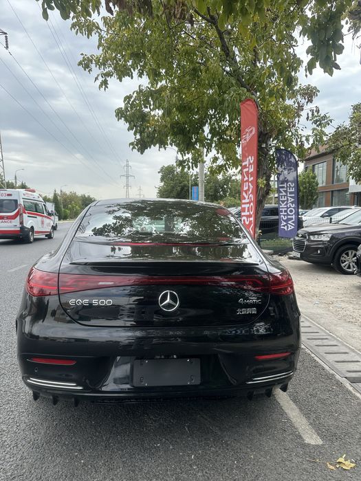 Mercedes Benz EQE 500  4 matic