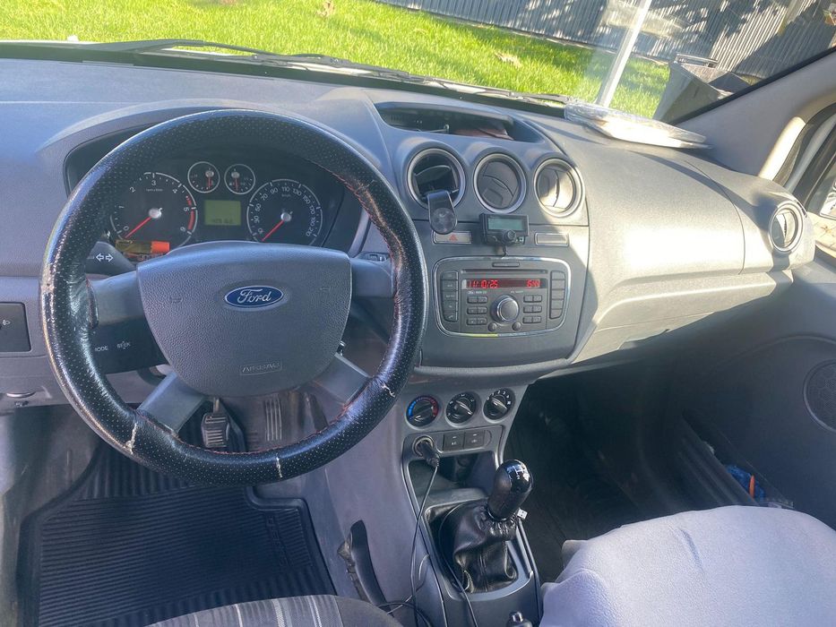 Vând sau schimb Ford Transit