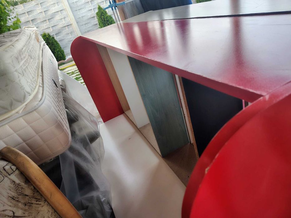 Mobilier pentru dormitor cu două paturi