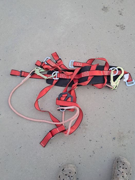 Пояс для монтажных работ